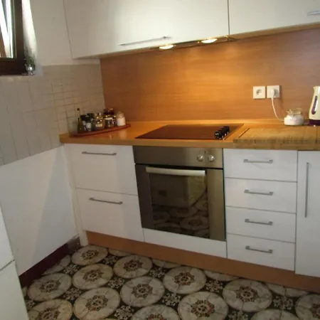 Apartment Seafront Apt Riva Makarska