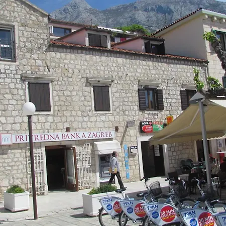 Apartment Seafront Apt Riva