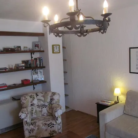 Seafront Apt Riva